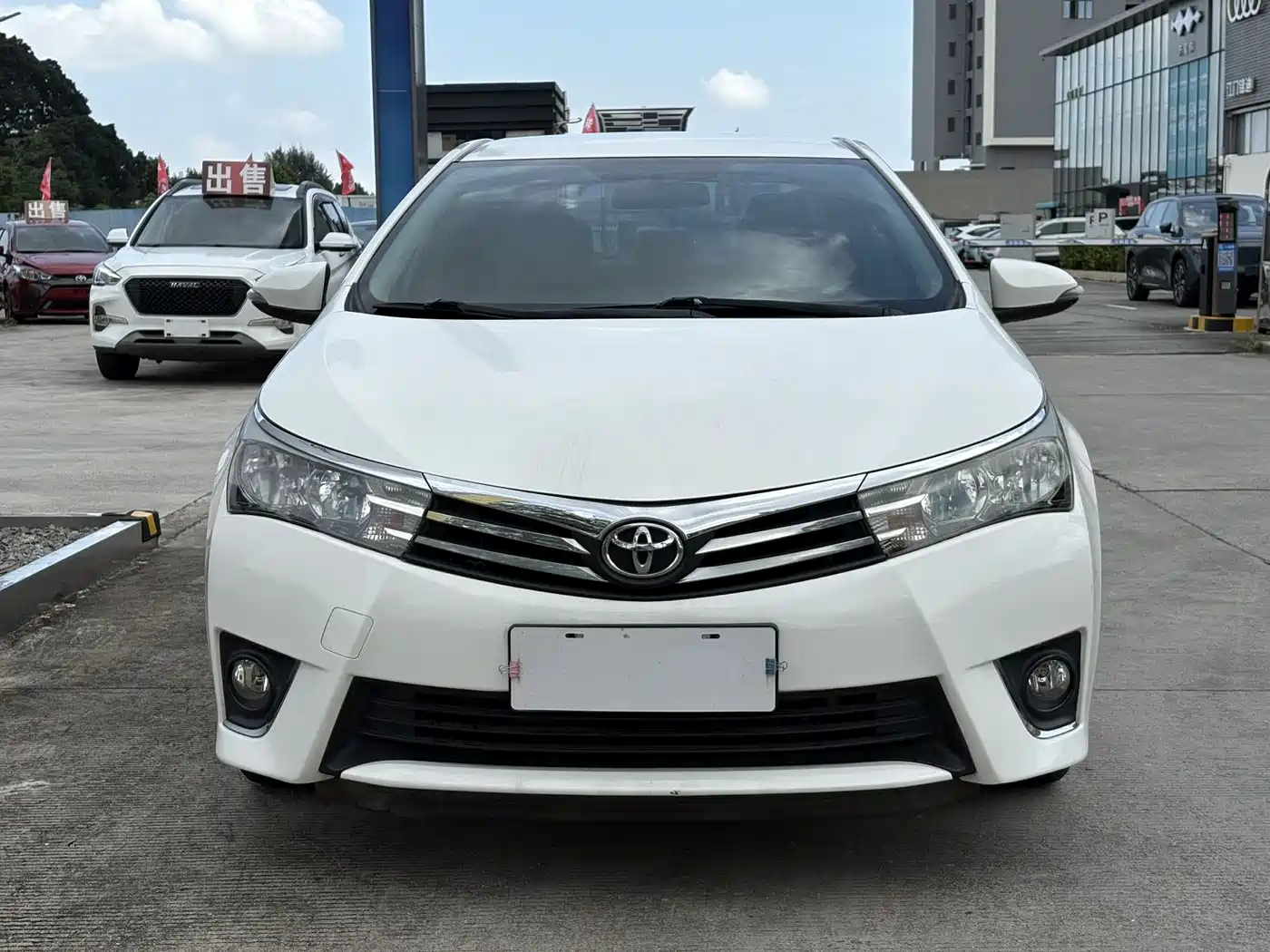 Toyota Corolla 2017 Facelift 1.6L S-CVT GL фото 2