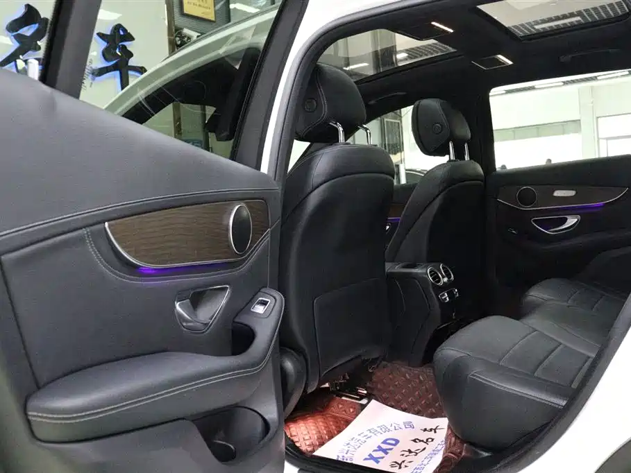 Mercedes-Benz GLC 2020 Facelift GLC 300 L 4MATIC Dynamic фото 9