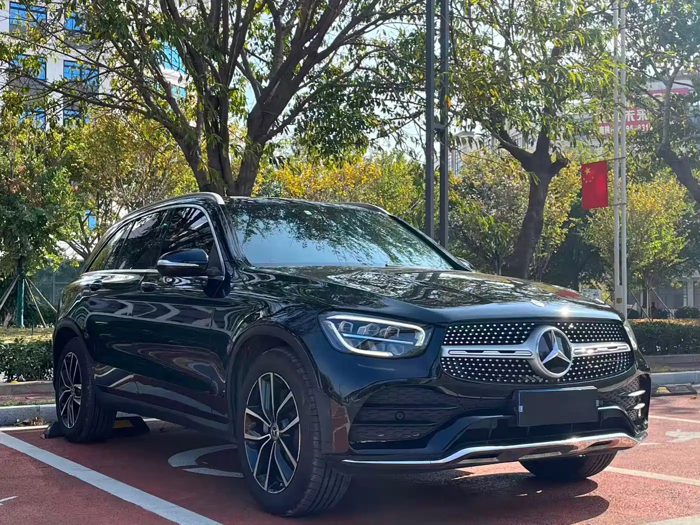 Mercedes-Benz GLC 2020 Facelift GLC 260 L 4MATIC Luxury фото 3