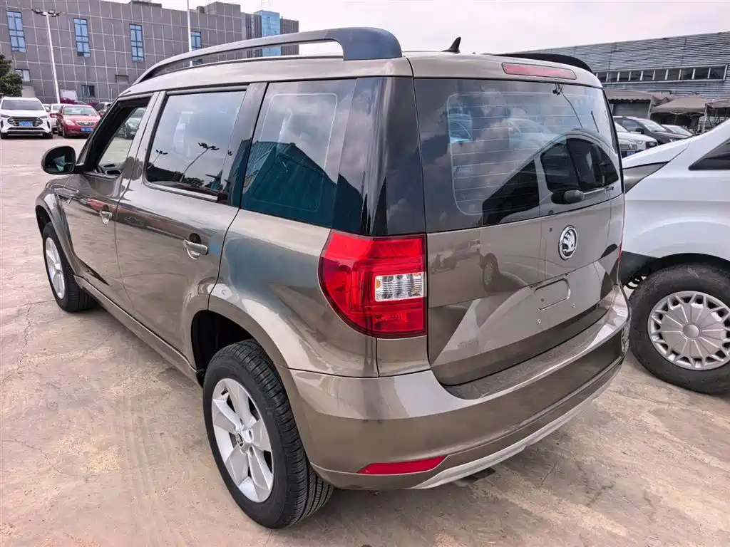 Škoda Yeti 2017 TSI280 DSG Advance фото 4