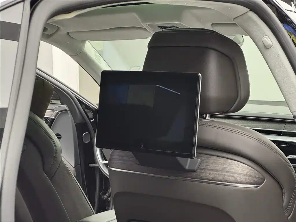 Audi A8 2023 A8L 55 TFSI quattro Flagship фото 9
