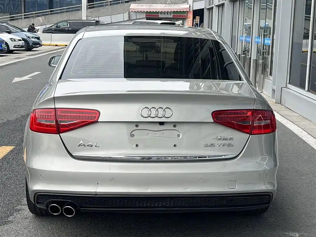 Audi A4L 2016 35 TFSI Collector's Edition S line Comfort фото 10