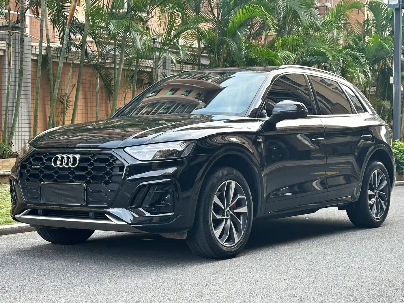 Audi Q5L 2024 Model 40 TFSI Luxury Dynamic