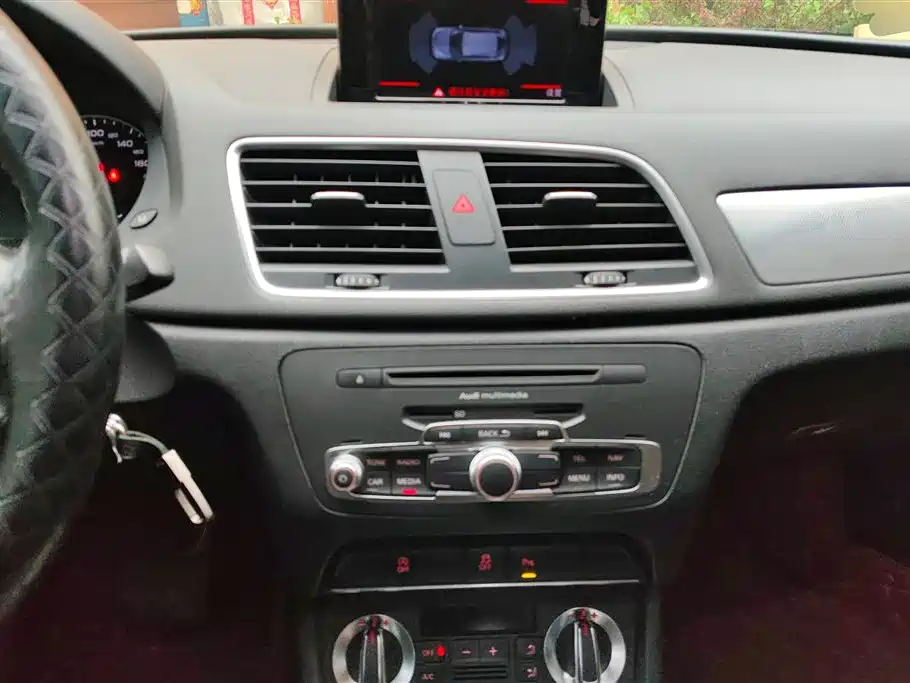 Audi Q3 2015 35 TFSI Comfort фото 13