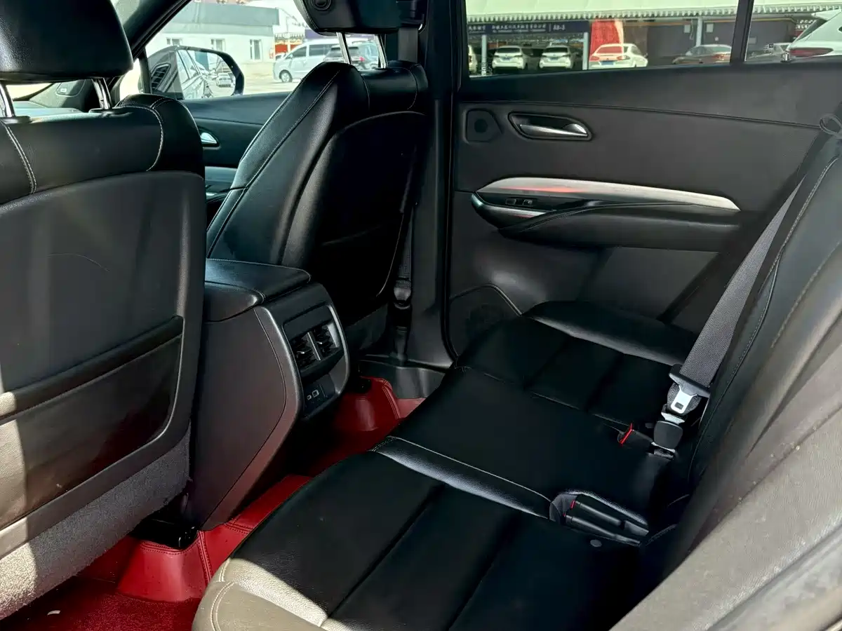 Cadillac XT4 2020 28T FWD Leading Trim фото 5