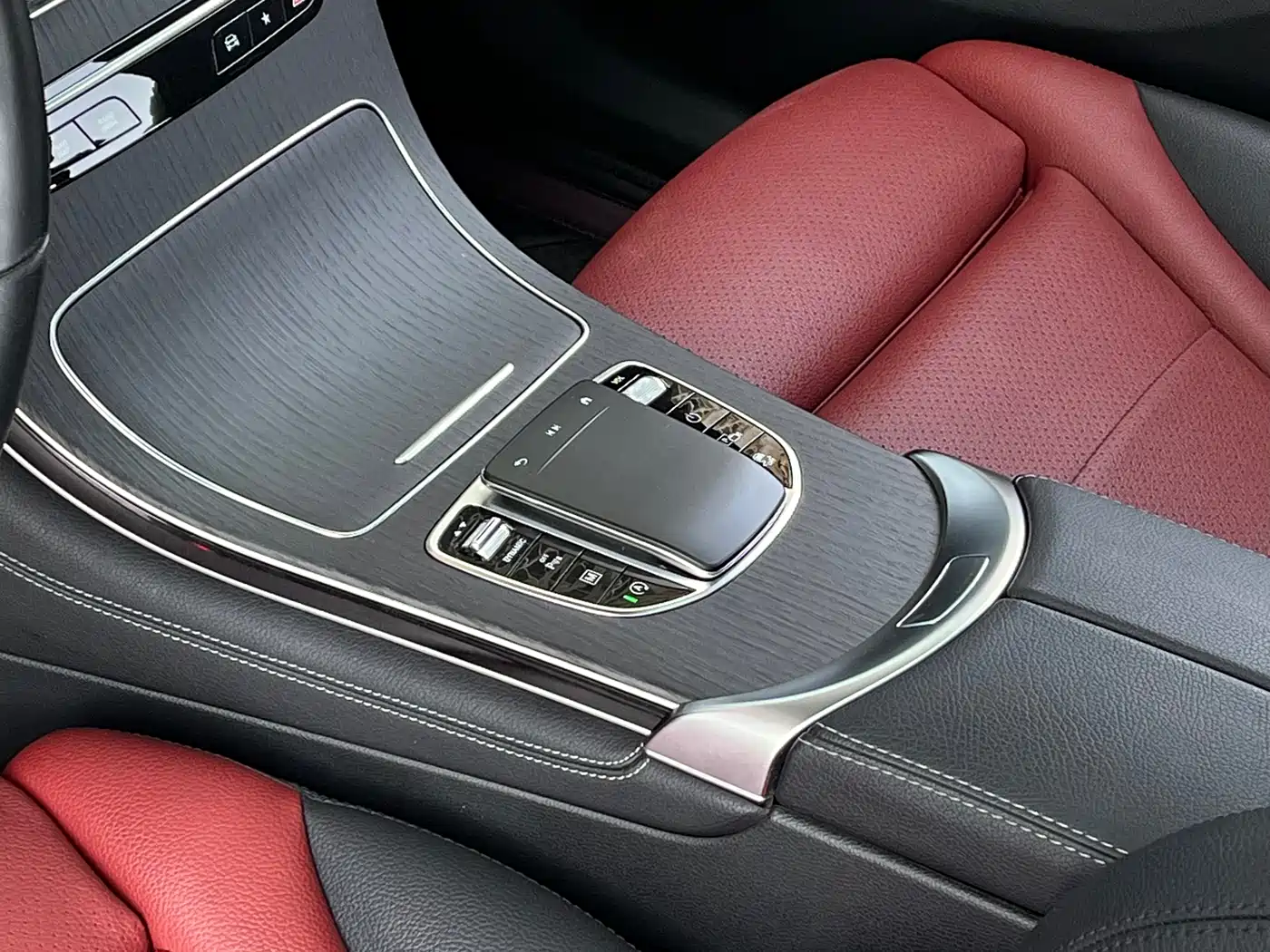 Mercedes-Benz GLC Coupe 2021 GLC 300 4MATIC Coupe SUV фото 19