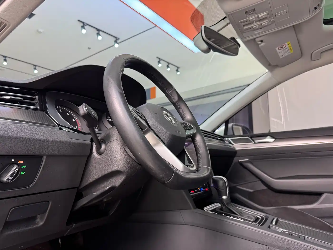 Volkswagen Magotan 2020 280TSI DSG Leading фото 17