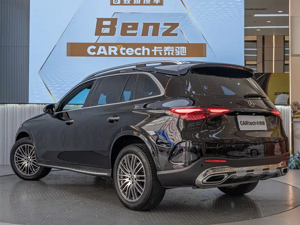 Mercedes-Benz GLC 2023 GLC 300 L 4MATIC Sport 5-Seater фото 4
