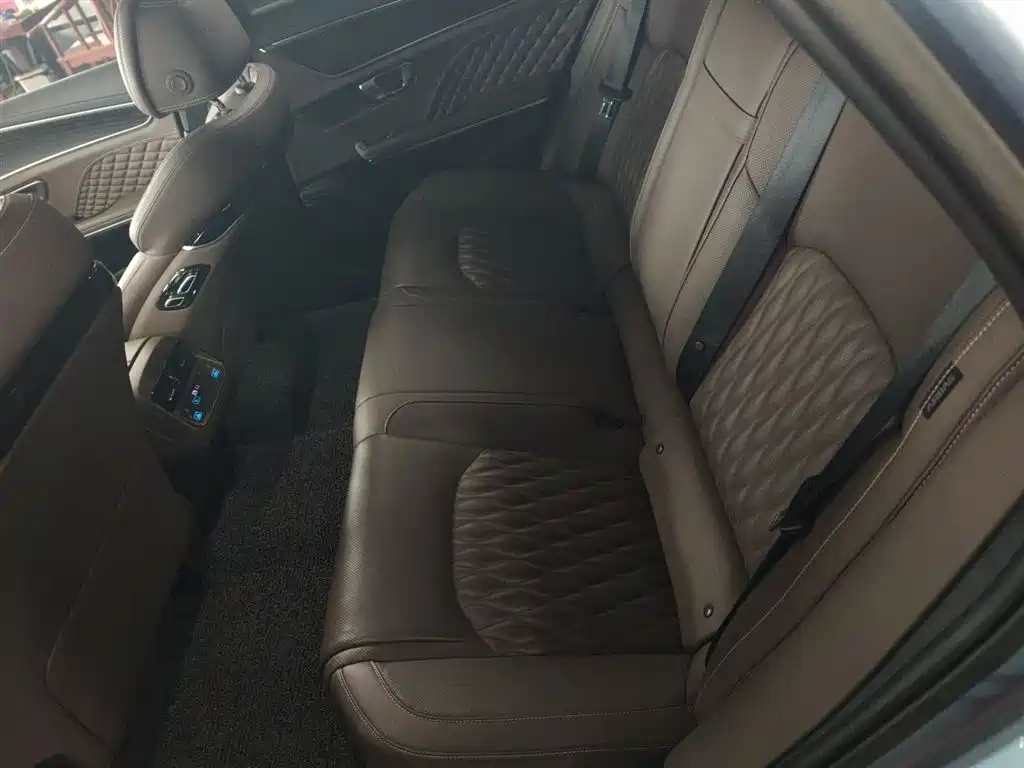 BYD Han 2023 DM-i Champion Edition 121KM Premium фото 17