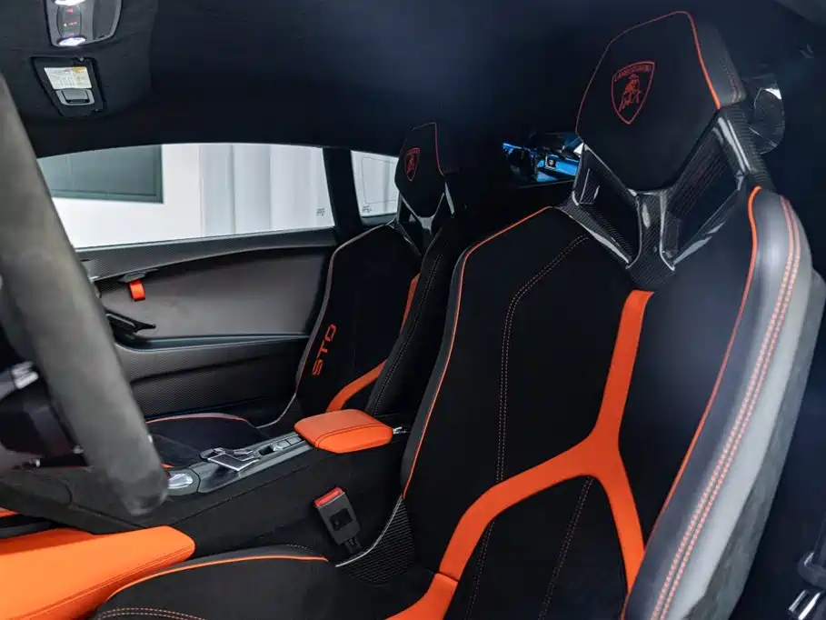 LAMBORGHINI HURACÁN