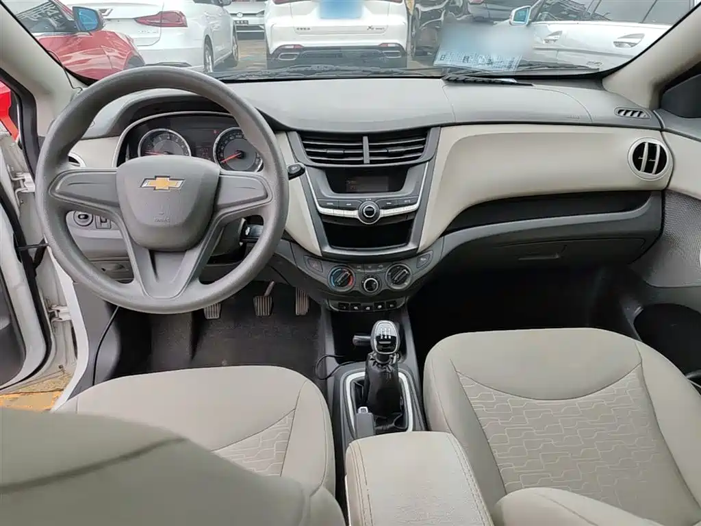 Chevrolet Sail 2015 Sail 3 1.5L Manual Ideal Sunroof Edition фото 10