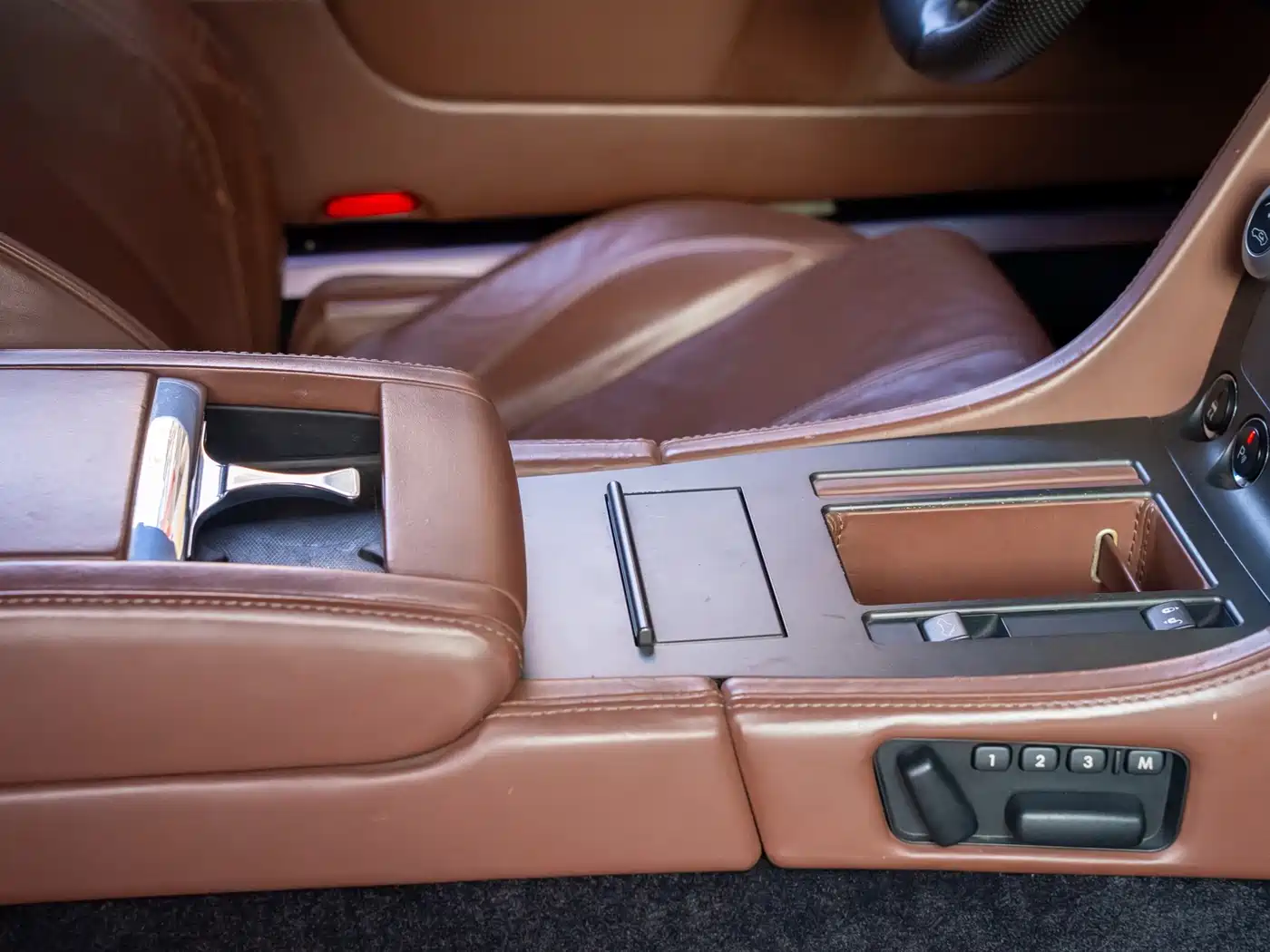 Aston Martin V8 Vantage 2010 2008 Model 4.7 Sportshift Roadster