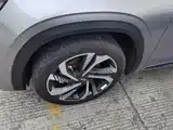 Фото 23 - Geely Monjaro