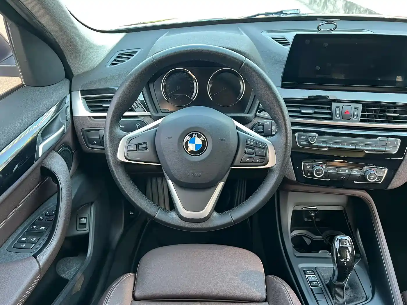 BMW X1 2020 sDrive25Li Leading Model фото 9