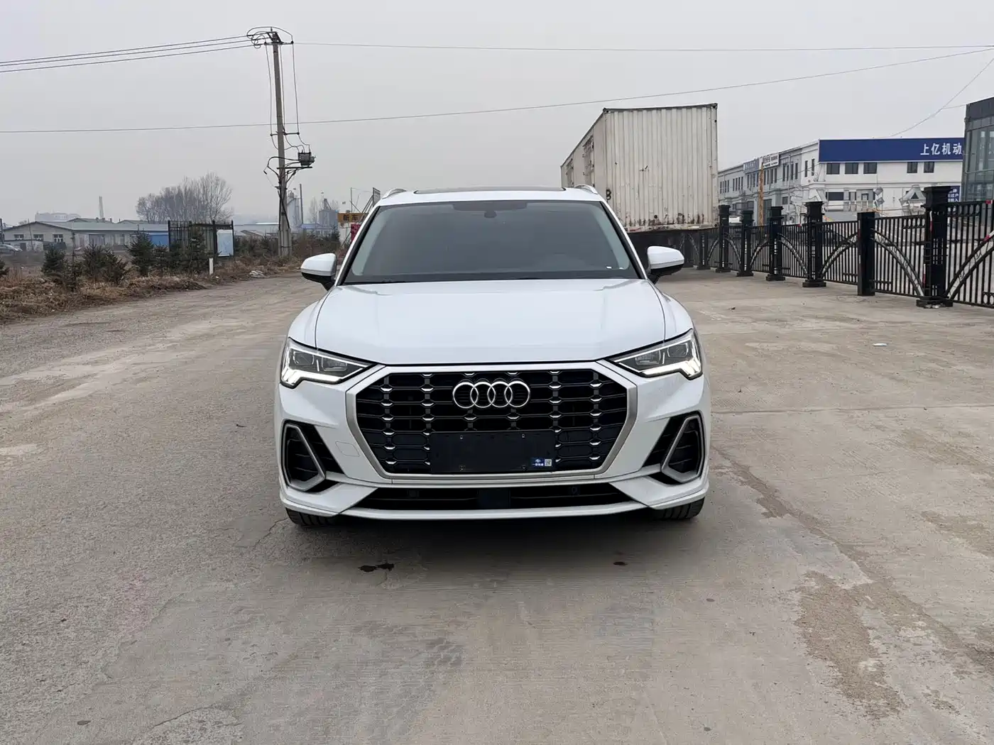 AUDI Q3