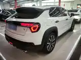 Фото 7 - Lynk & Co 02