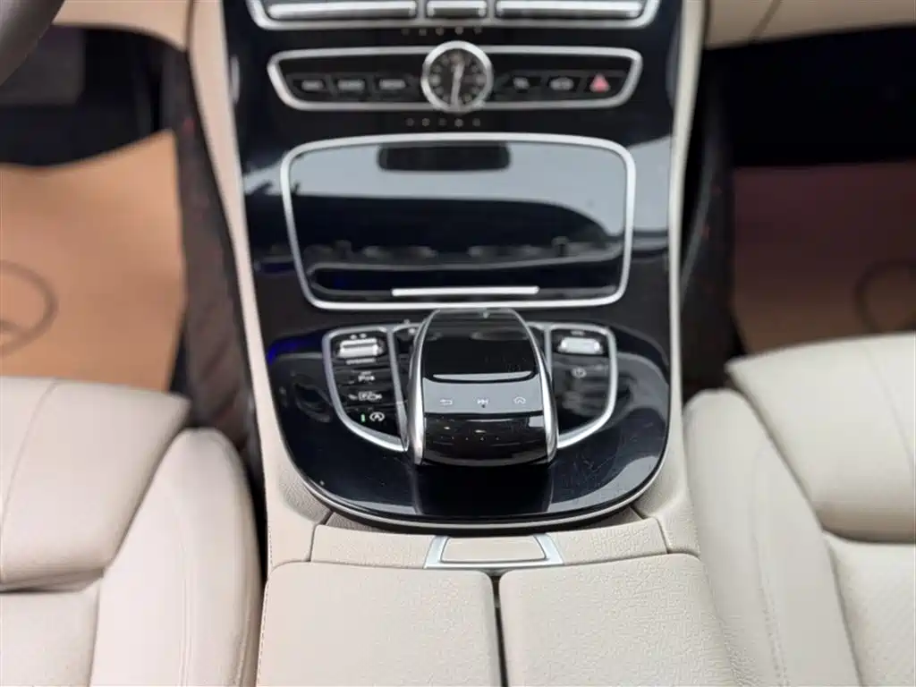 Mercedes-Benz E-Class 2016 E 200 L фото 19