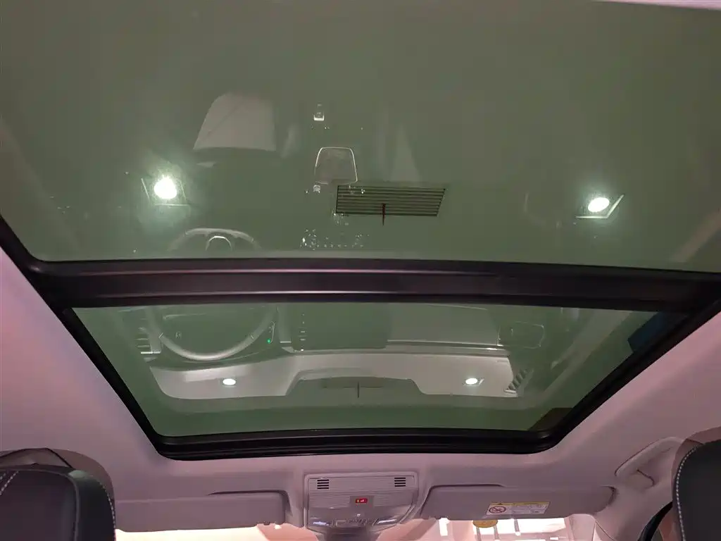 Volkswagen Tharu 2025 New Edge 300TSI Enjoyment Edition фото 7