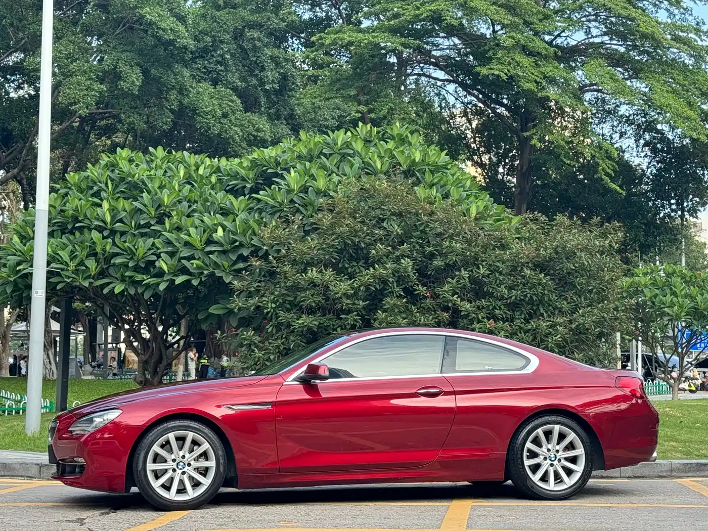 BMW 6 Series 2012 640i Coupe фото 4