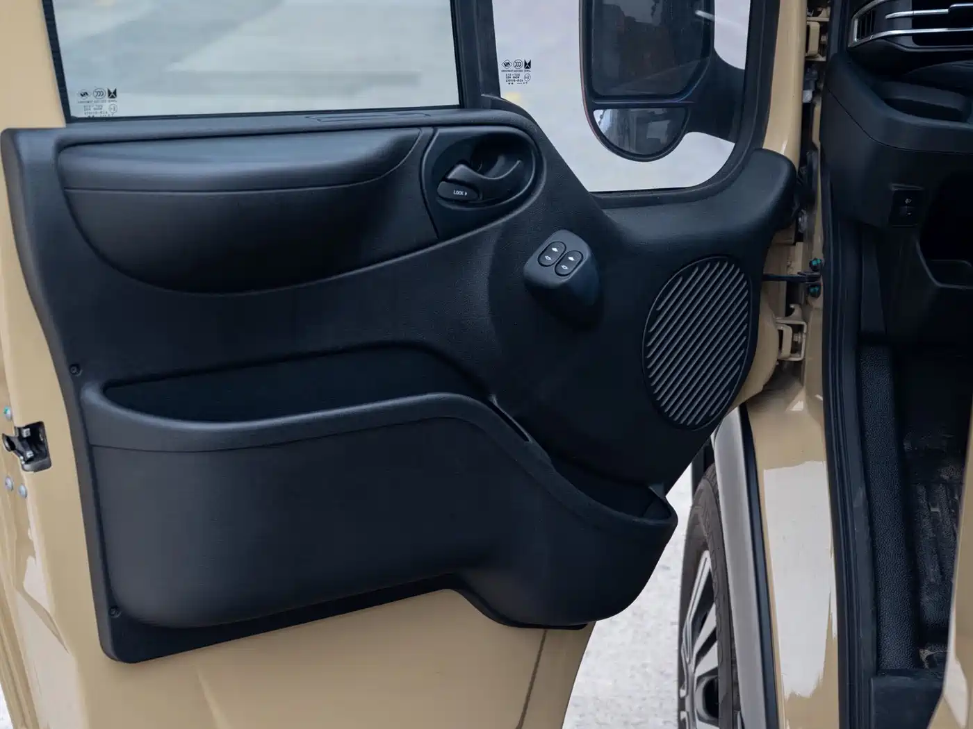 Jiangling JMC Fushun 2024 Commercial Operation Modified Vehicle 2.0T Auto Business Comfort 10-Seater фото 12