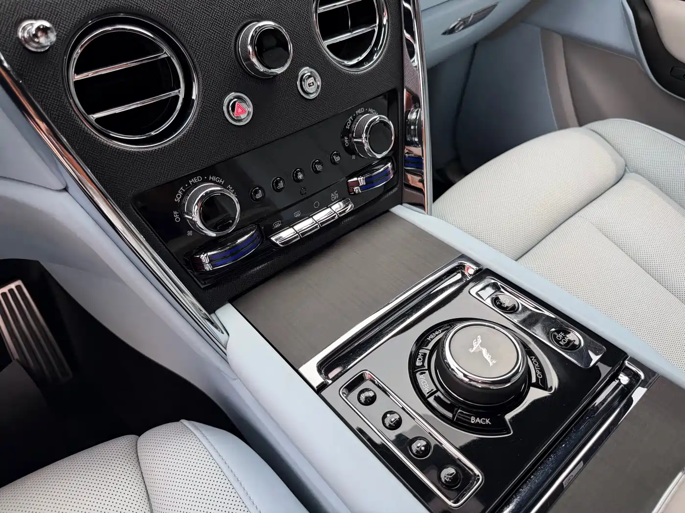 Rolls-Royce Cullinan 2018 4-Seater Version фото 6