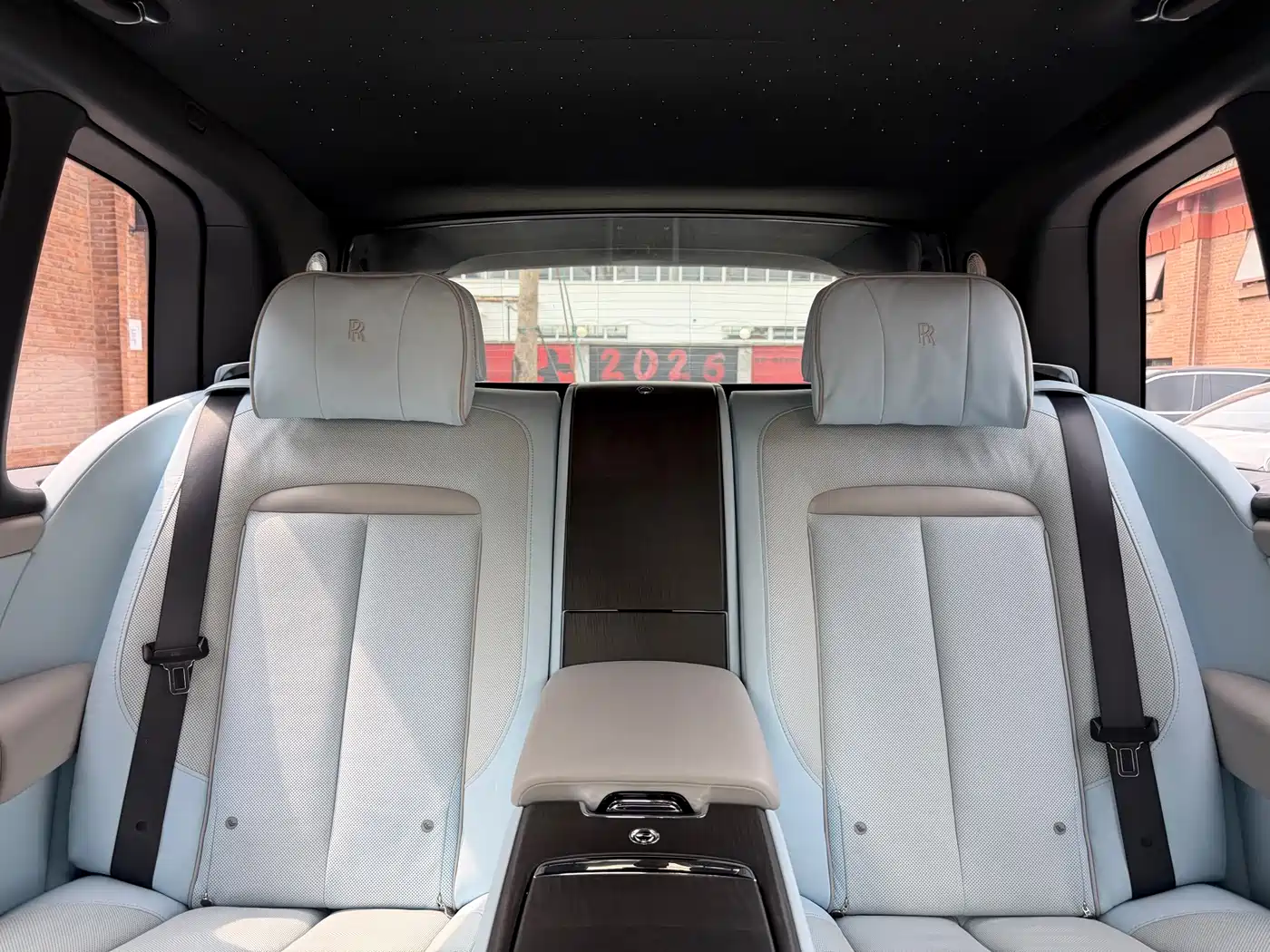 Rolls-Royce Cullinan 2018 4-Seater Version фото 13