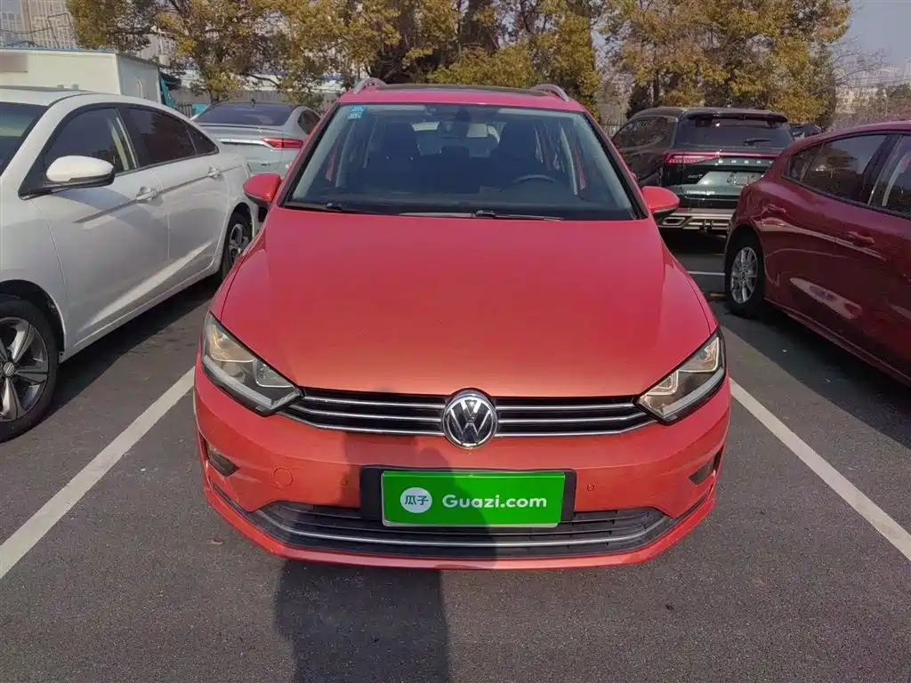 Volkswagen Golf Sportsvan 2016 230TSI Automatic Progressive фото 3