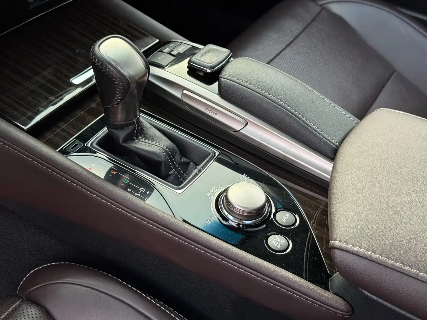 Lexus GS 2016 450h фото 14