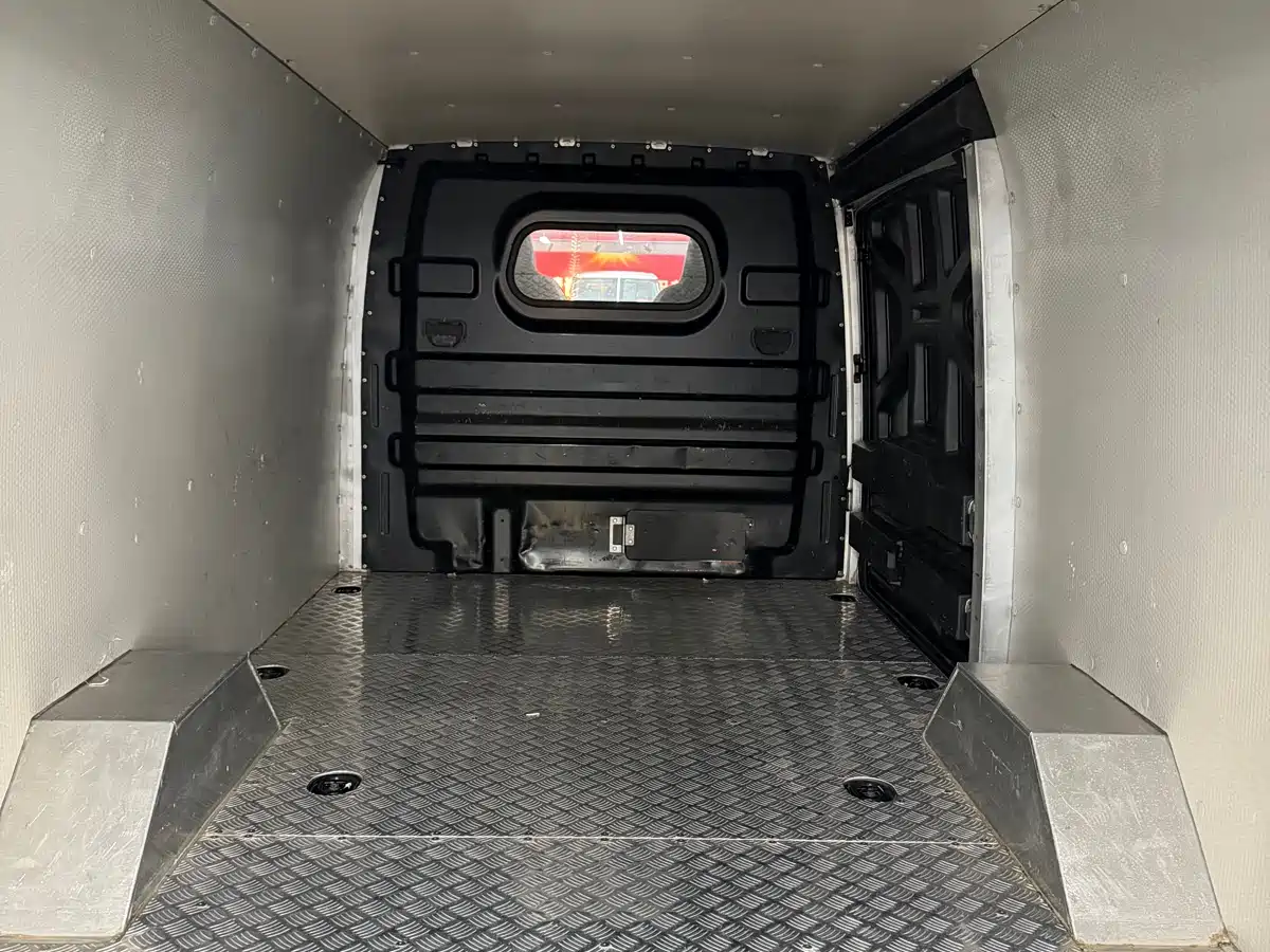 JIANGQI GROUP VAN BAOLU