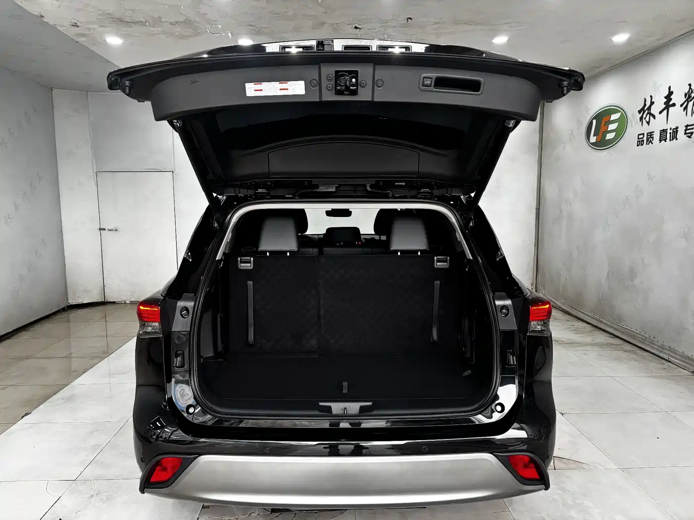 Toyota Highlander 2024 380T AWD Premium 7-Seater фото 28