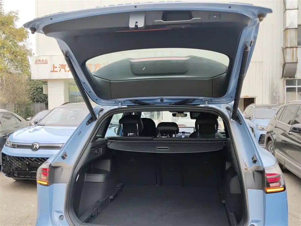 Volkswagen Tiguan L 2024 PRO 380TSI 4WD R-Line Premium Edition фото 19