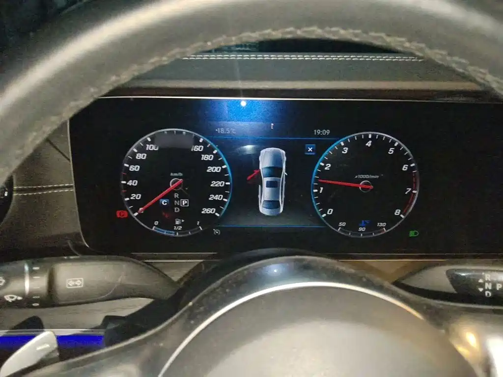 Mercedes-Benz E-Class 2020 Facelift E 300 L Sport Exclusive фото 4