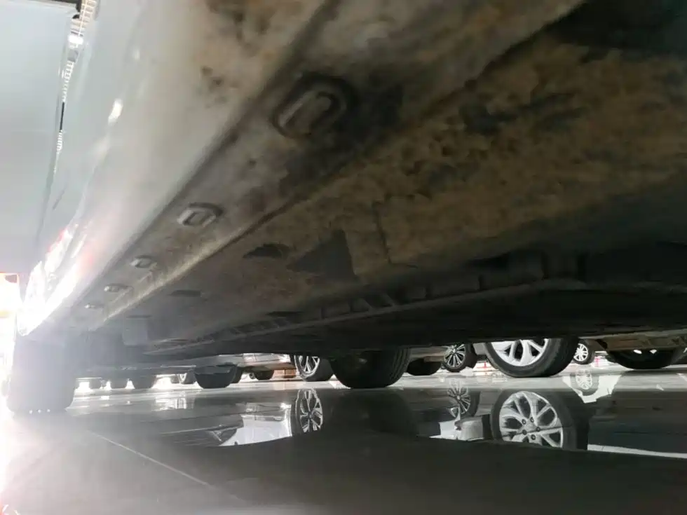 Фото 21 - Roewe i6 MAX EV