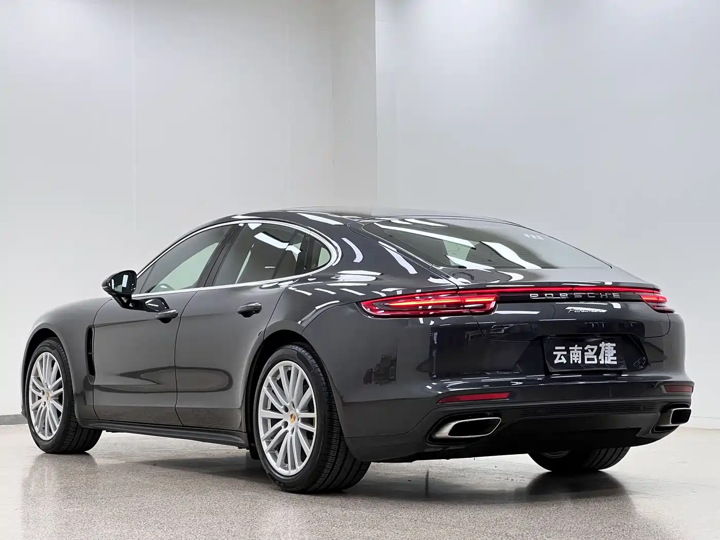 Porsche Panamera 2017 Panamera 3.0T фото 4