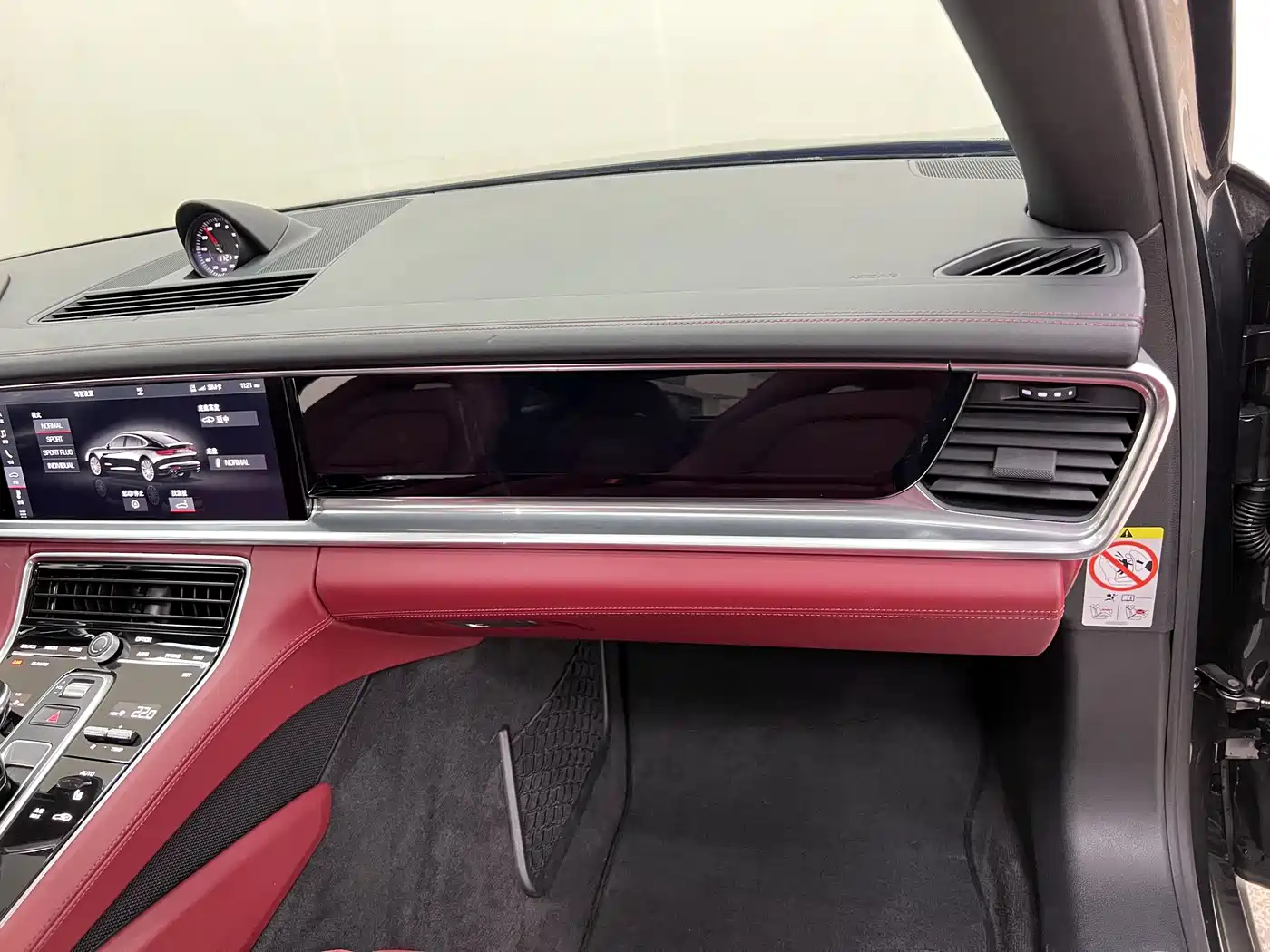 Porsche Panamera 2017 Panamera 3.0T фото 23