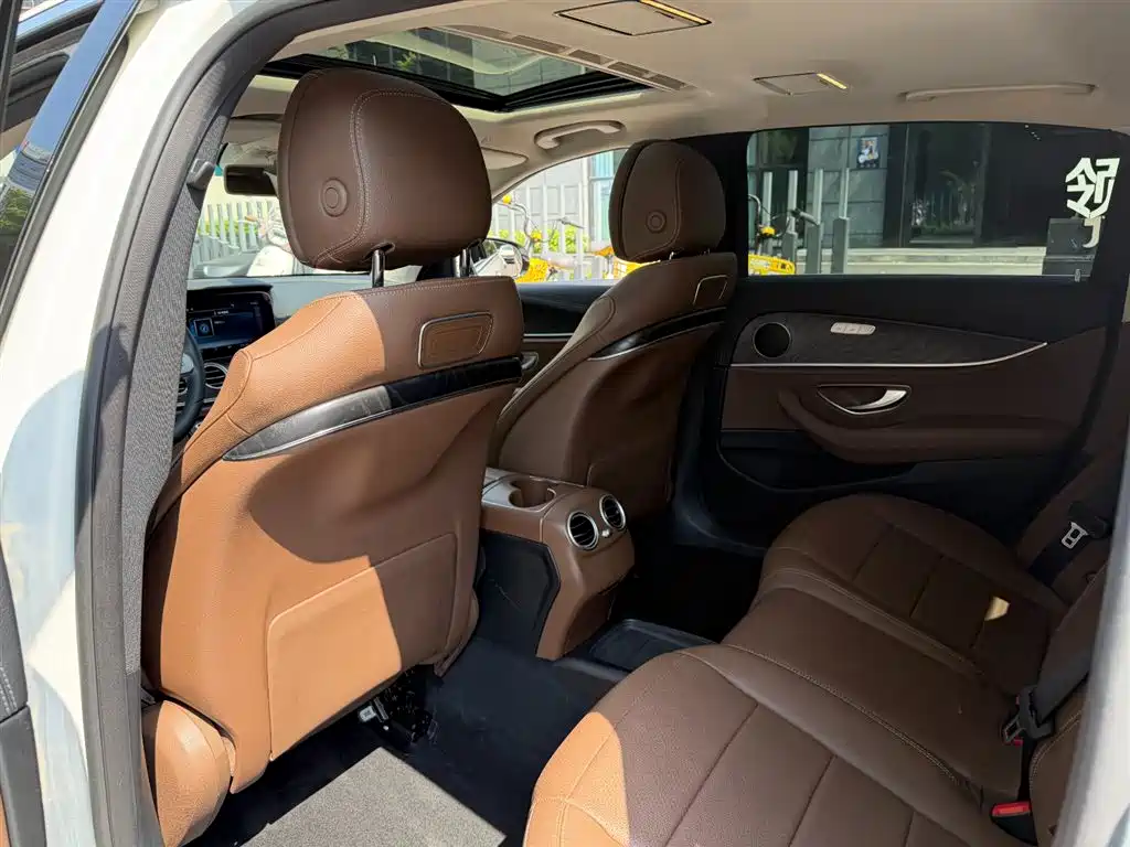Mercedes-Benz E-Class 2019 E 200 L Sport фото 9