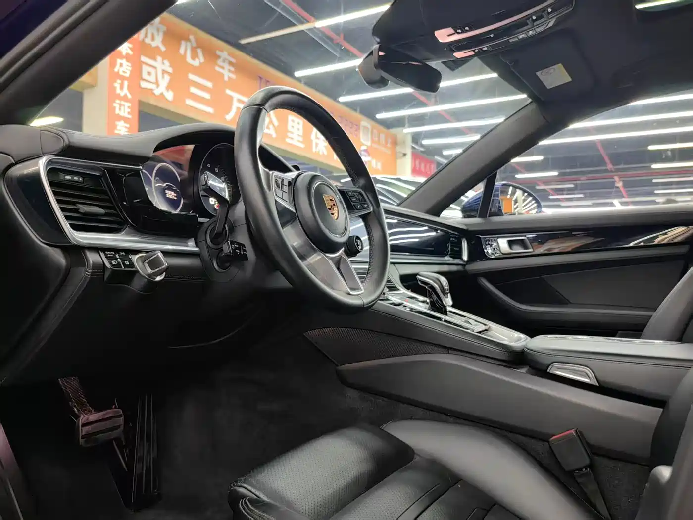 Porsche Panamera 2019 Panamera 4 Executive Long Wheelbase 2.9T фото 6
