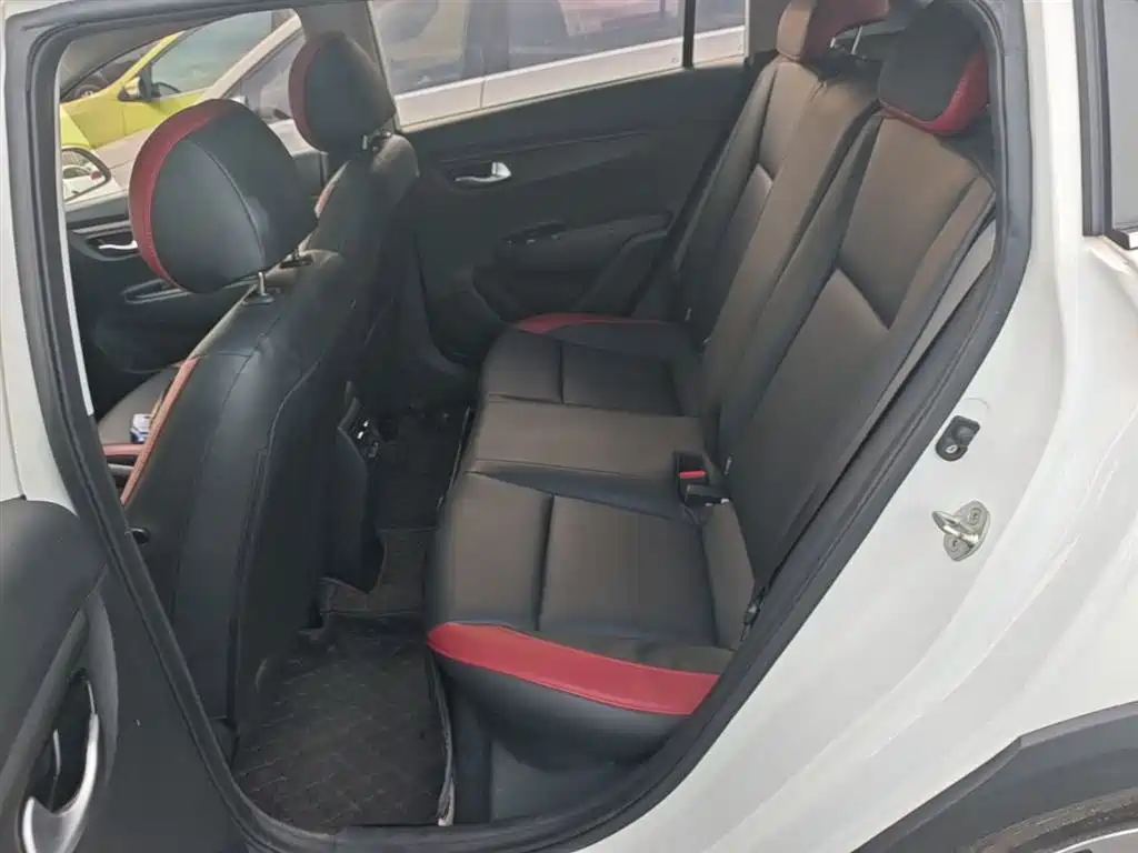 Kia KX CROSS 2019 1.6L Automatic Smart Sunroof Edition China VI фото 17