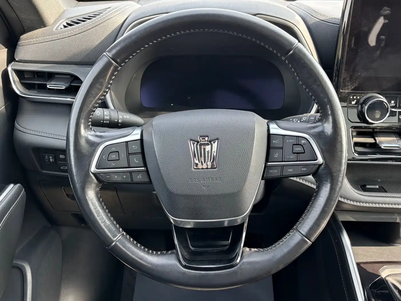 Toyota Crown Kluger 2021 2.5L HEV 4WD Premium фото 11