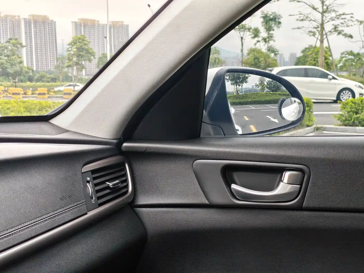 Kia K5 2016 2.0L Automatic GLS фото 23