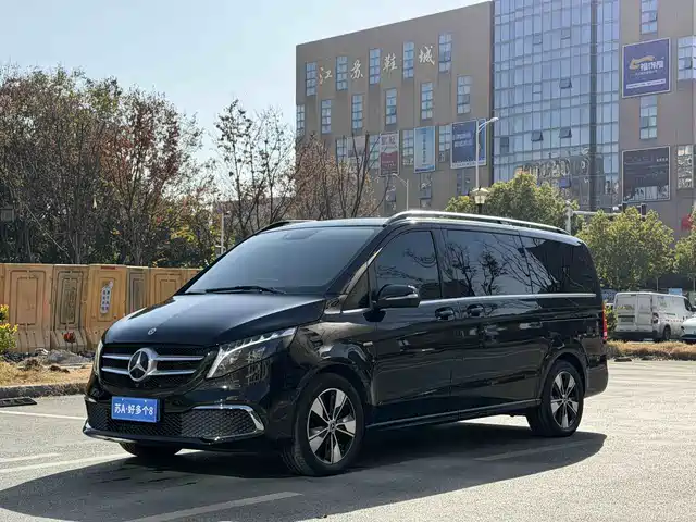 MERCEDES-BENZ V CLASS