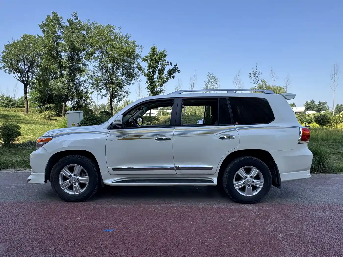 Toyota Land Cruiser (Import) 2015