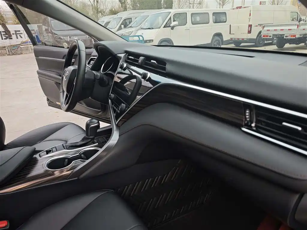 Toyota Camry 2019 Facelift 2.0G Luxury Edition фото 11