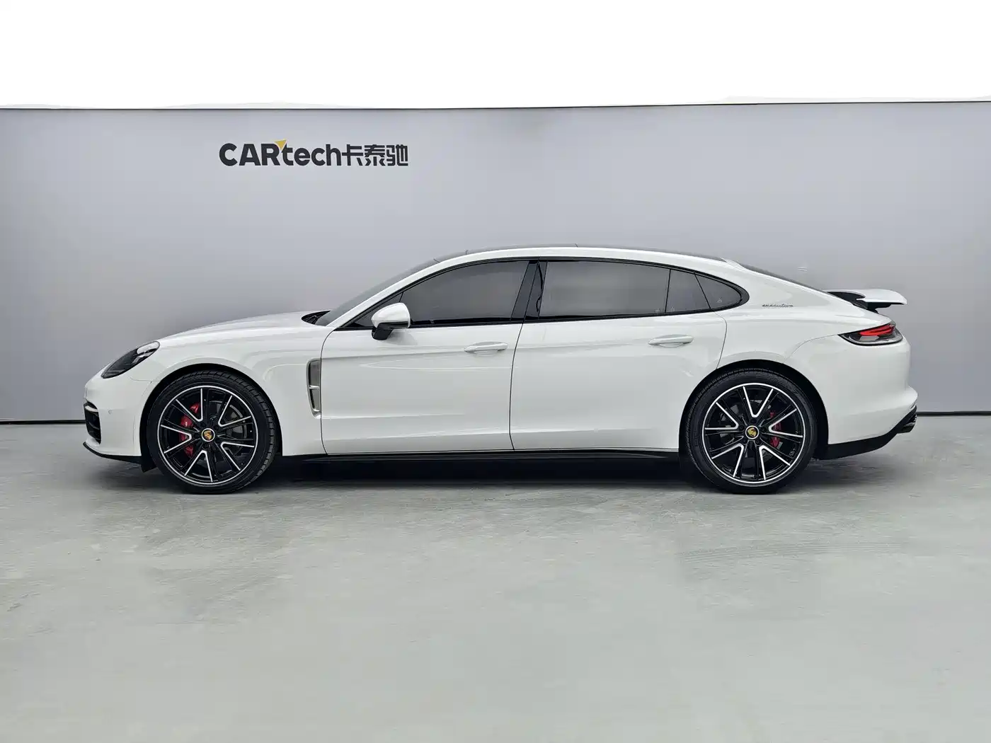 Porsche Panamera 2022 Panamera 4 Executive Long Wheelbase 2.9T фото 3