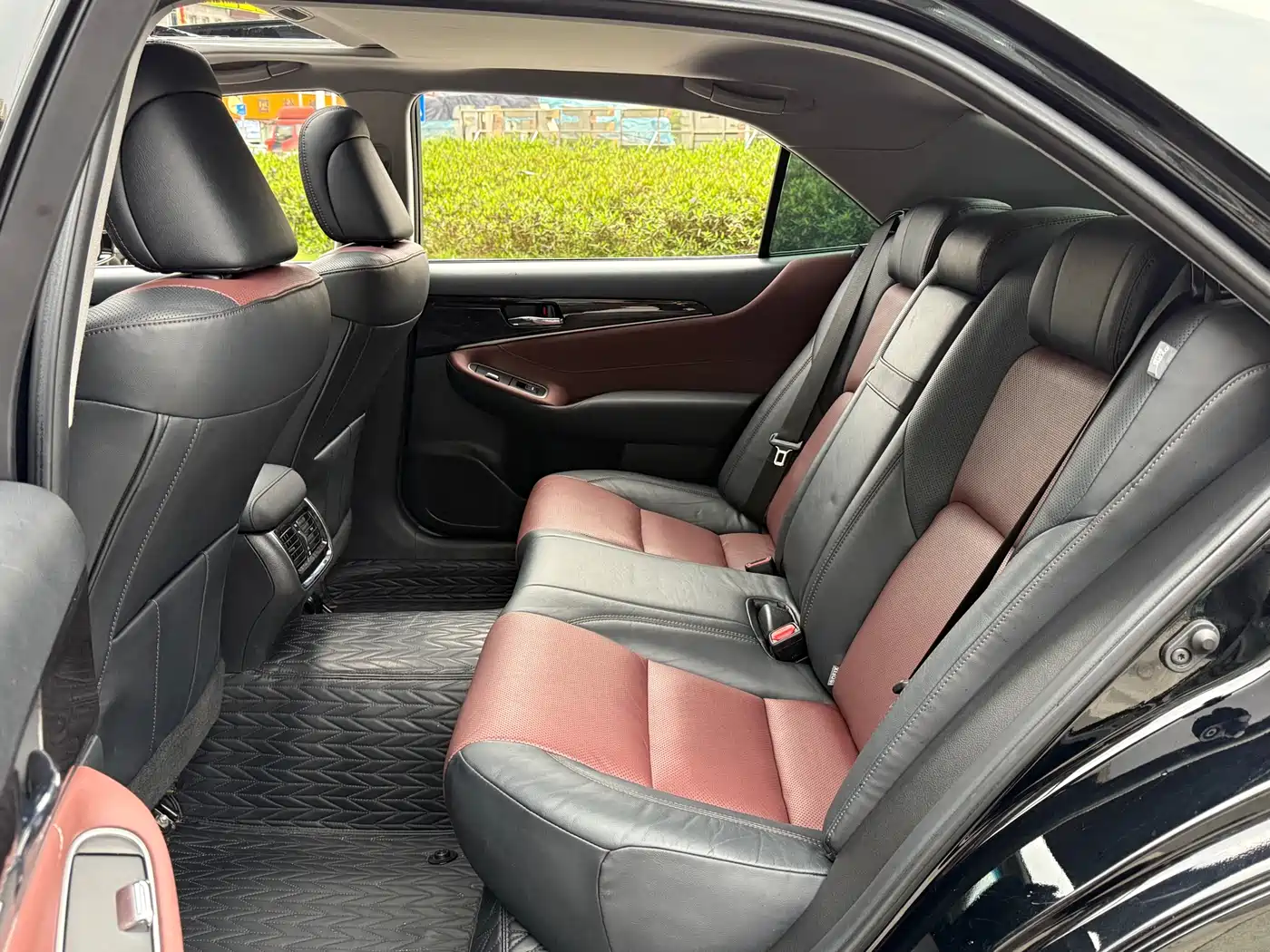 Toyota Crown 2018 2.0T Sport Edition фото 9