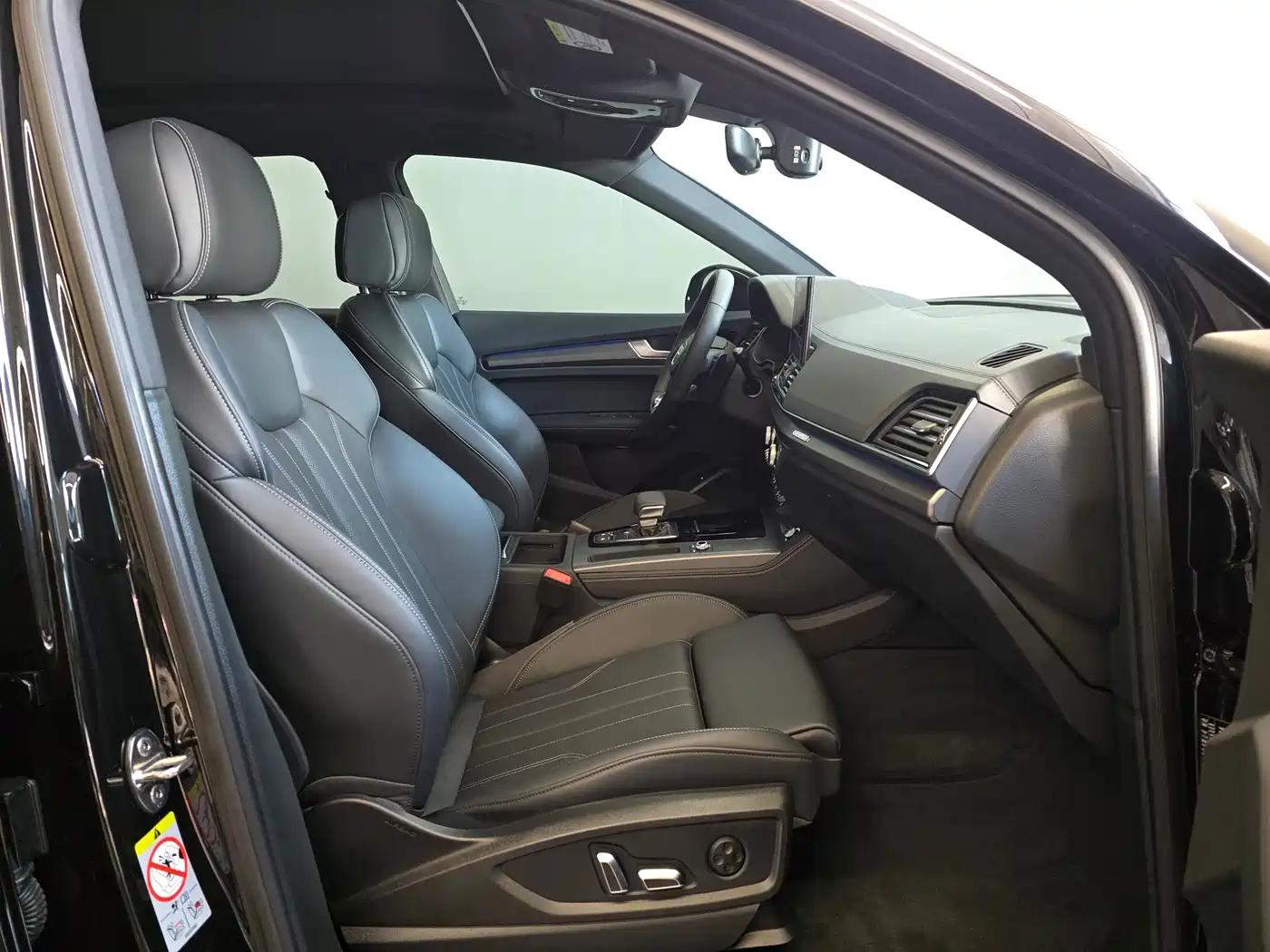 Audi Q5L 2025 40 TFSI Luxury Dynamic фото 16