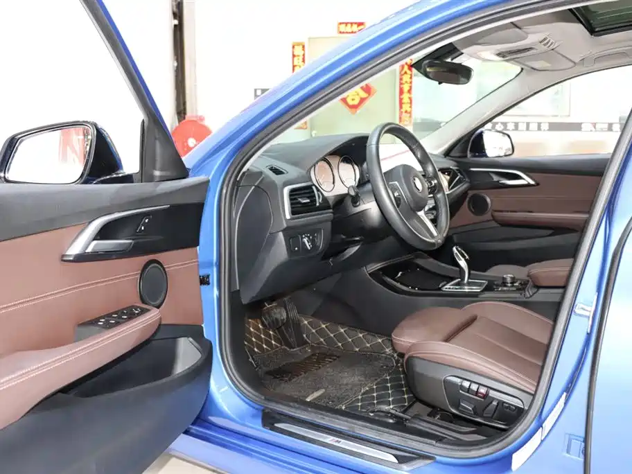 BMW 1 Series 2020 Model 120i M Sport Package фото 9