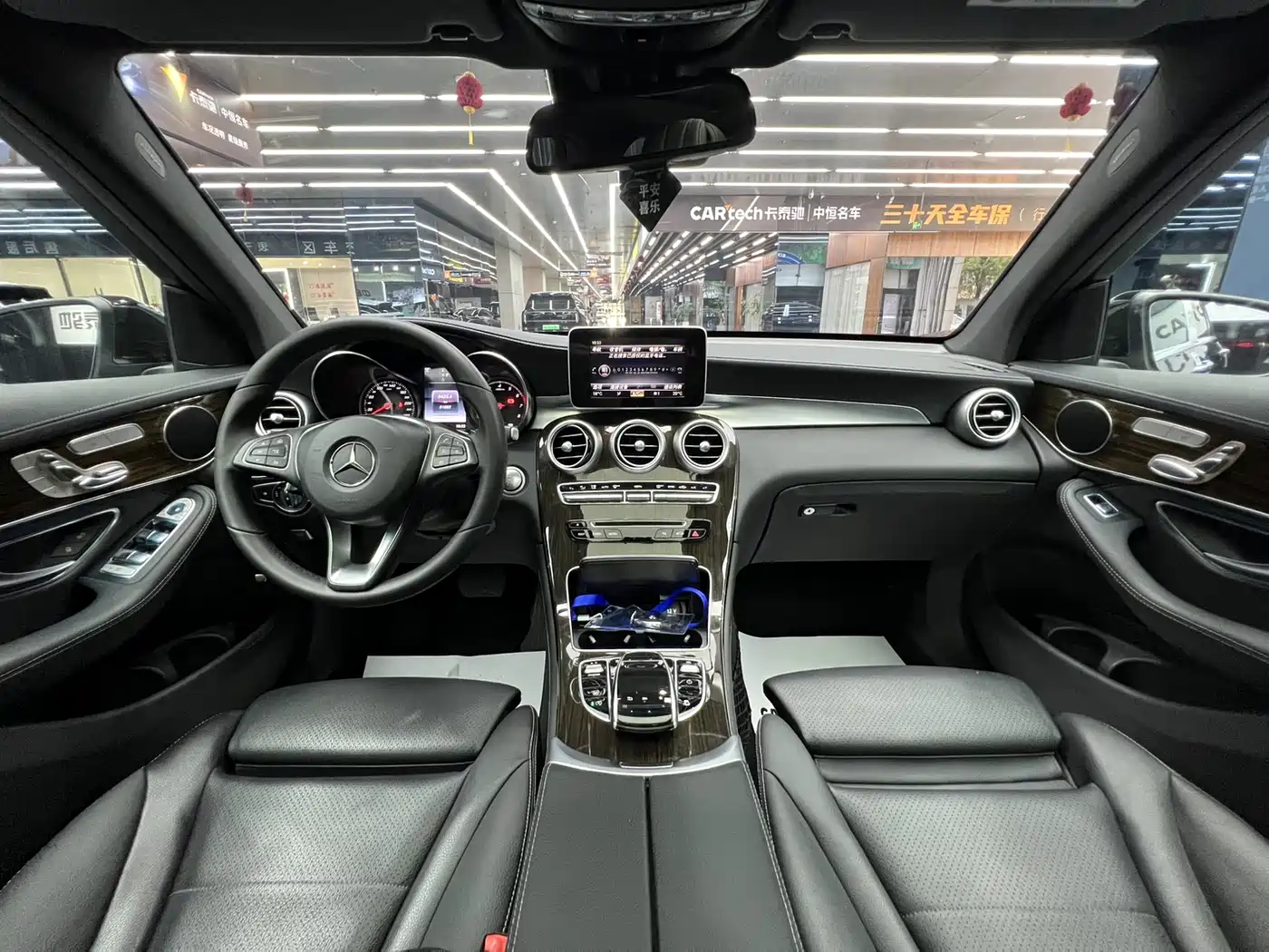 Mercedes-Benz GLC 2019 GLC 260 L 4MATIC Luxury фото 10
