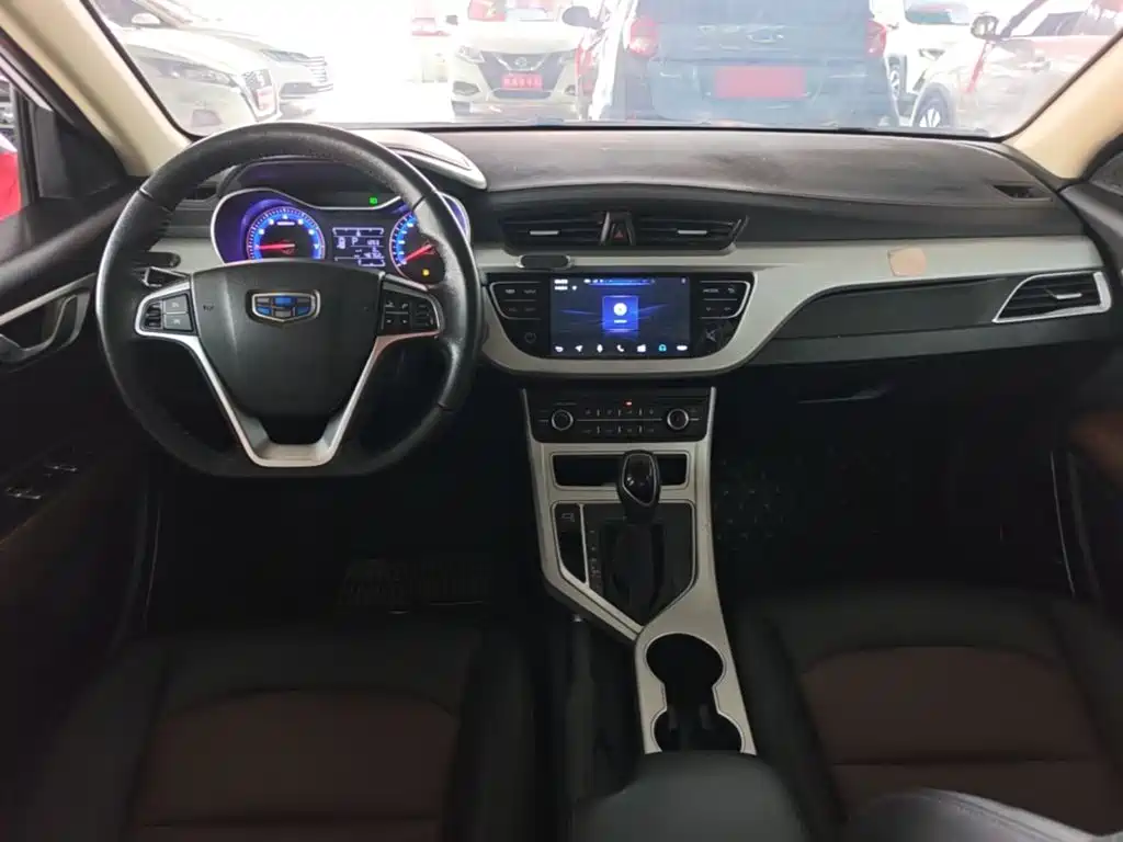 Фото 10 - Geely Vision