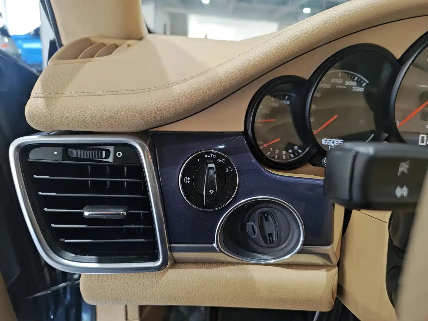 Porsche Panamera 2010 Model Panamera 4S 4.8L фото 24